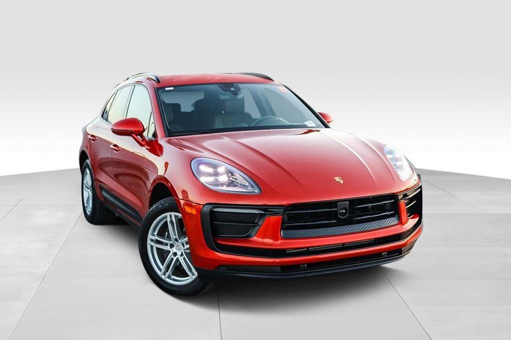 Used 2024 Porsche Macan AWD/4WD image 2