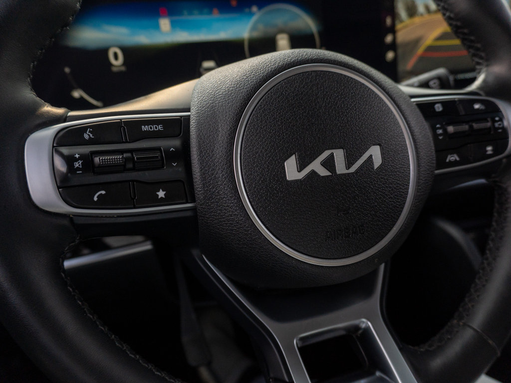 Used 2024 Kia Sportage SX FWD image 31