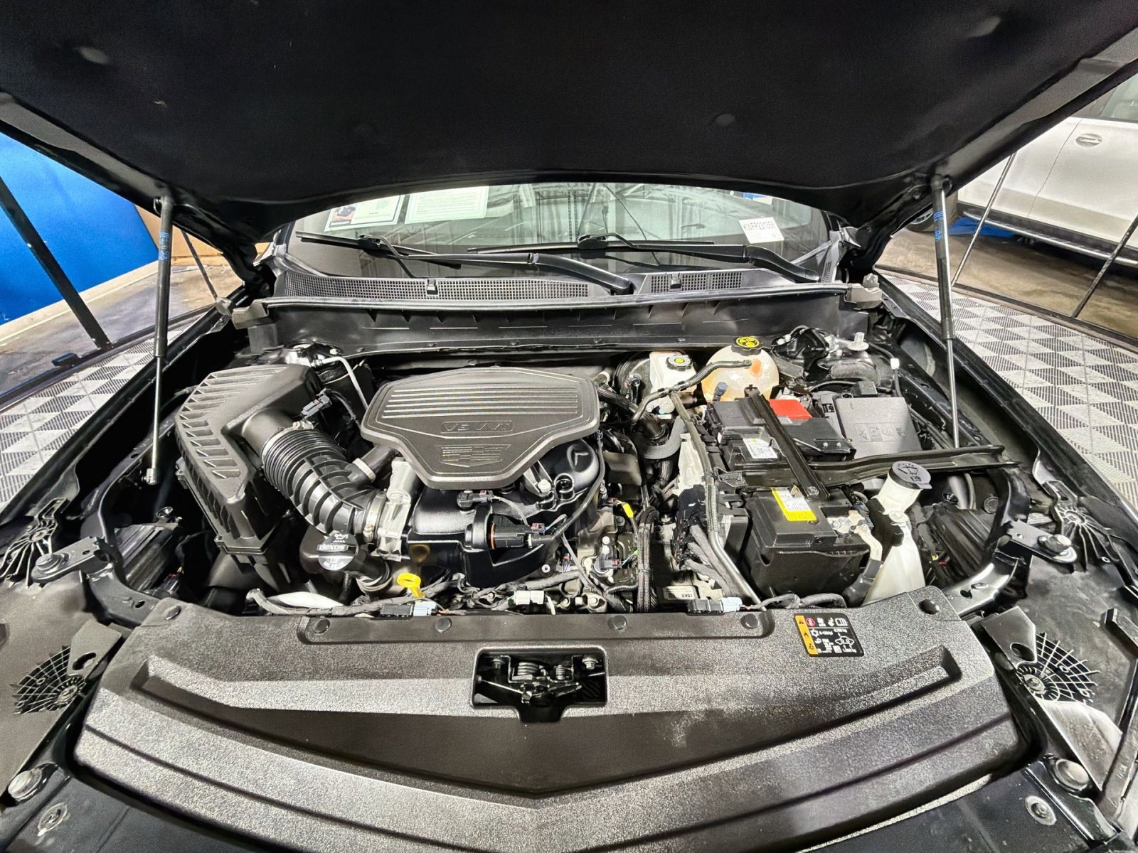 Used 2023 Cadillac XT6 Sport image 37