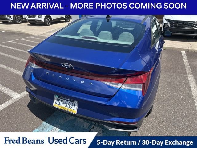 Used 2022 Hyundai Elantra SEL FWD image 9