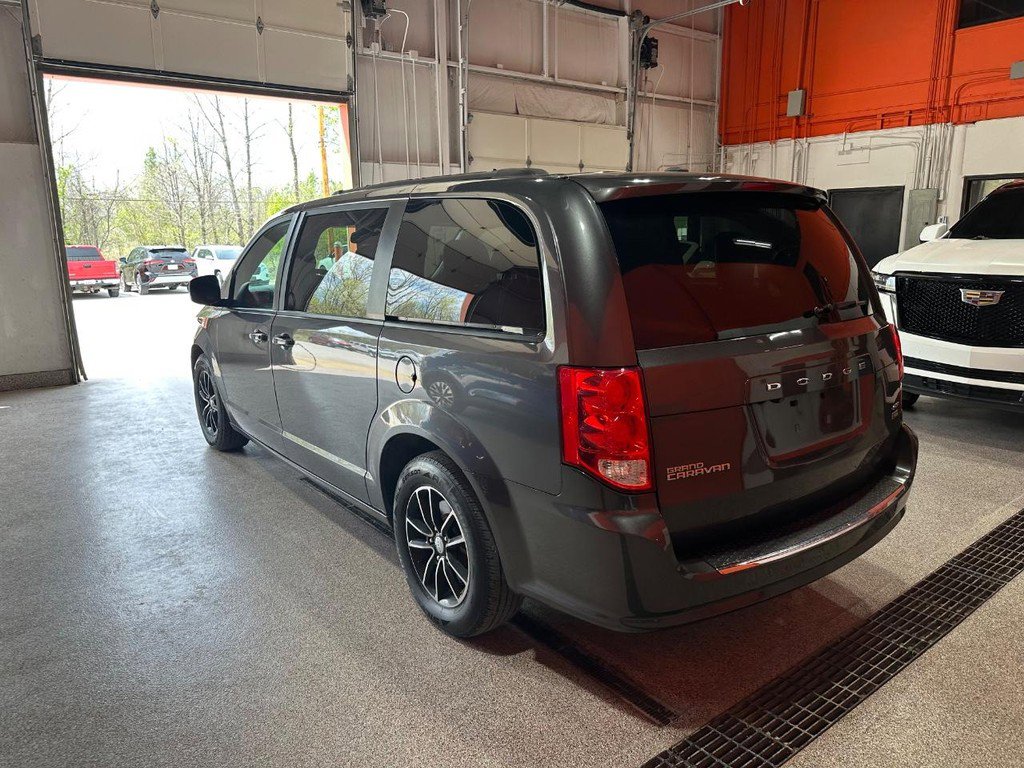 Used 2018 Dodge Grand Caravan GT image 5