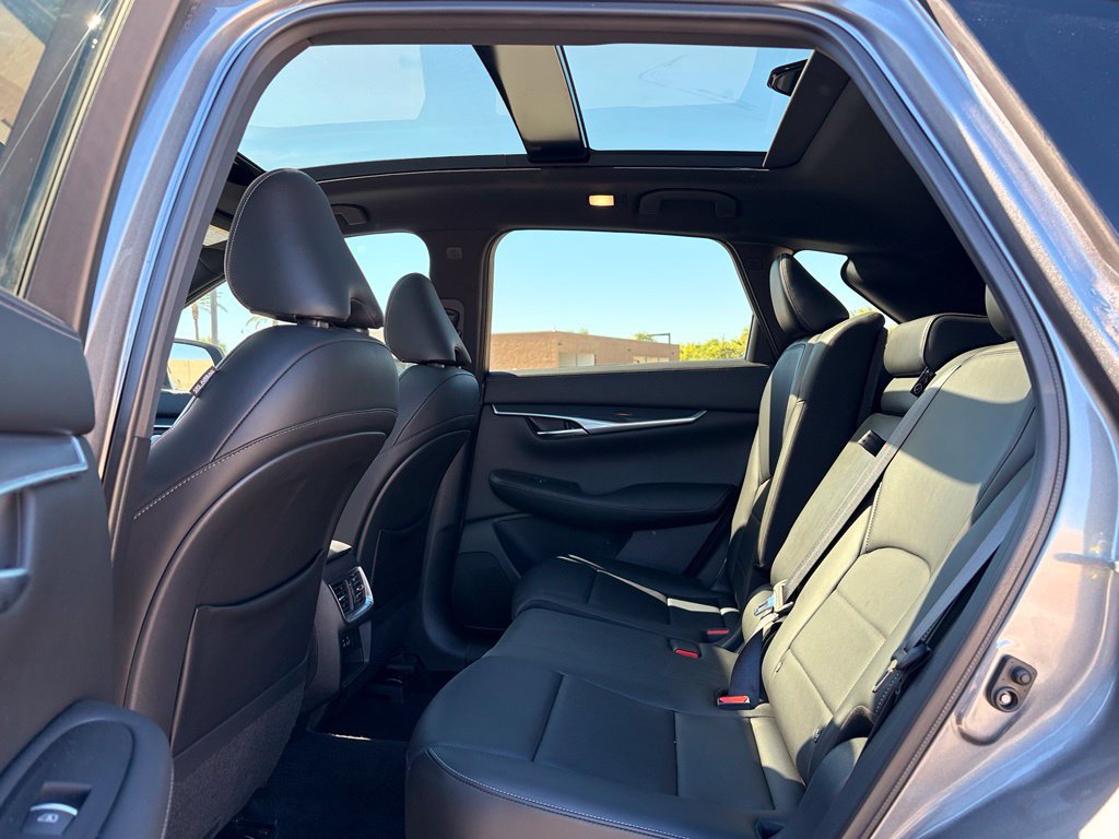 Used 2023 INFINITI QX50 Sport FWD image 16
