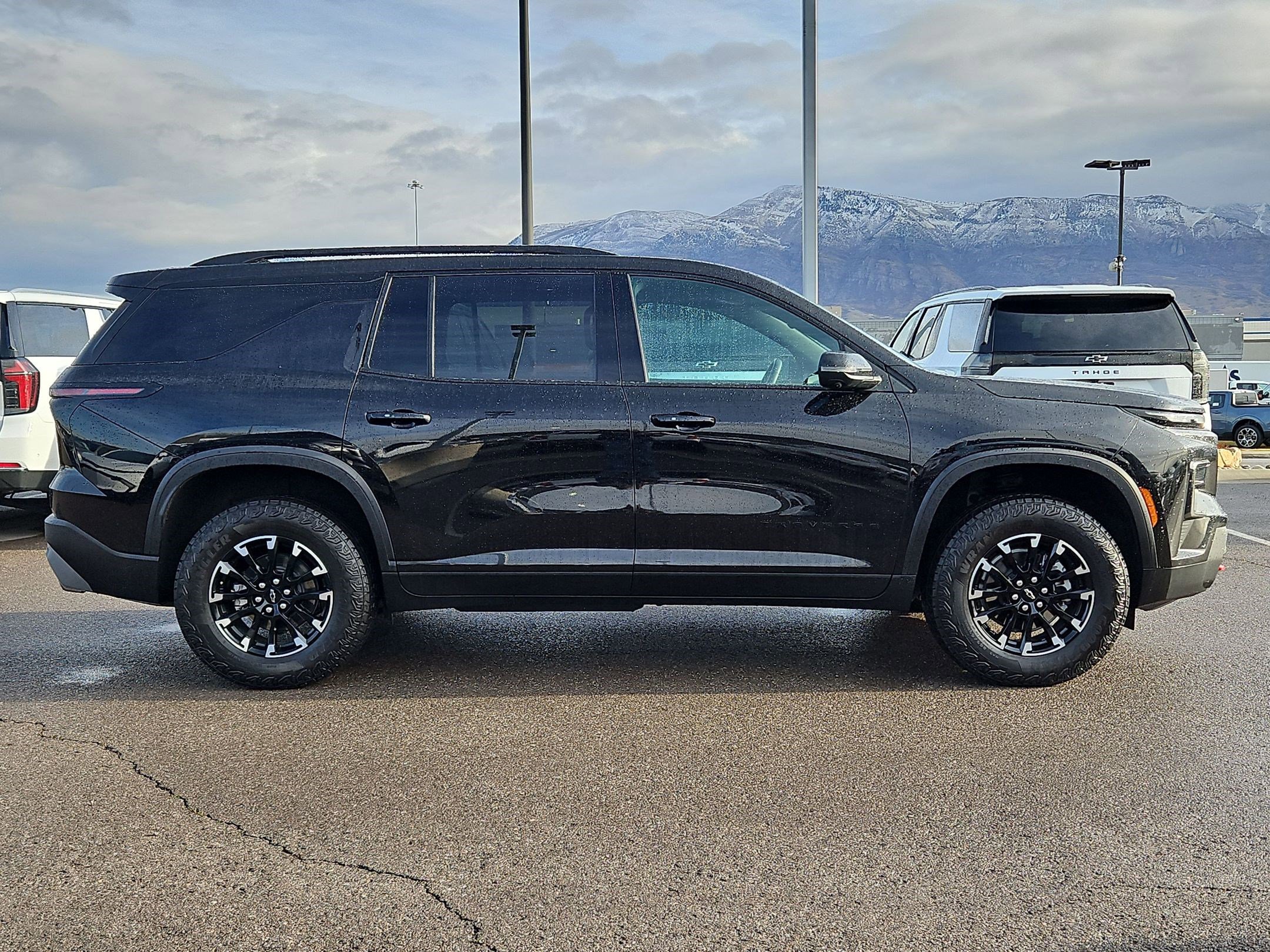 Used 2025 Chevrolet Traverse Z71 w/ Driver Confidence Package AWD/4WD image 2