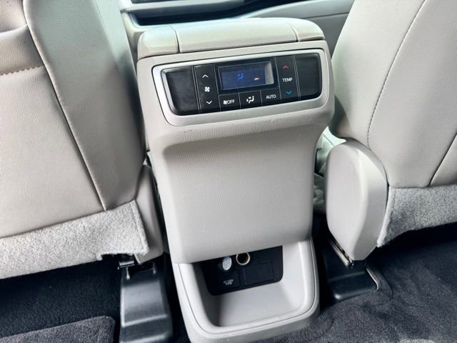 Used 2016 Toyota Highlander Limited AWD/4WD image 35