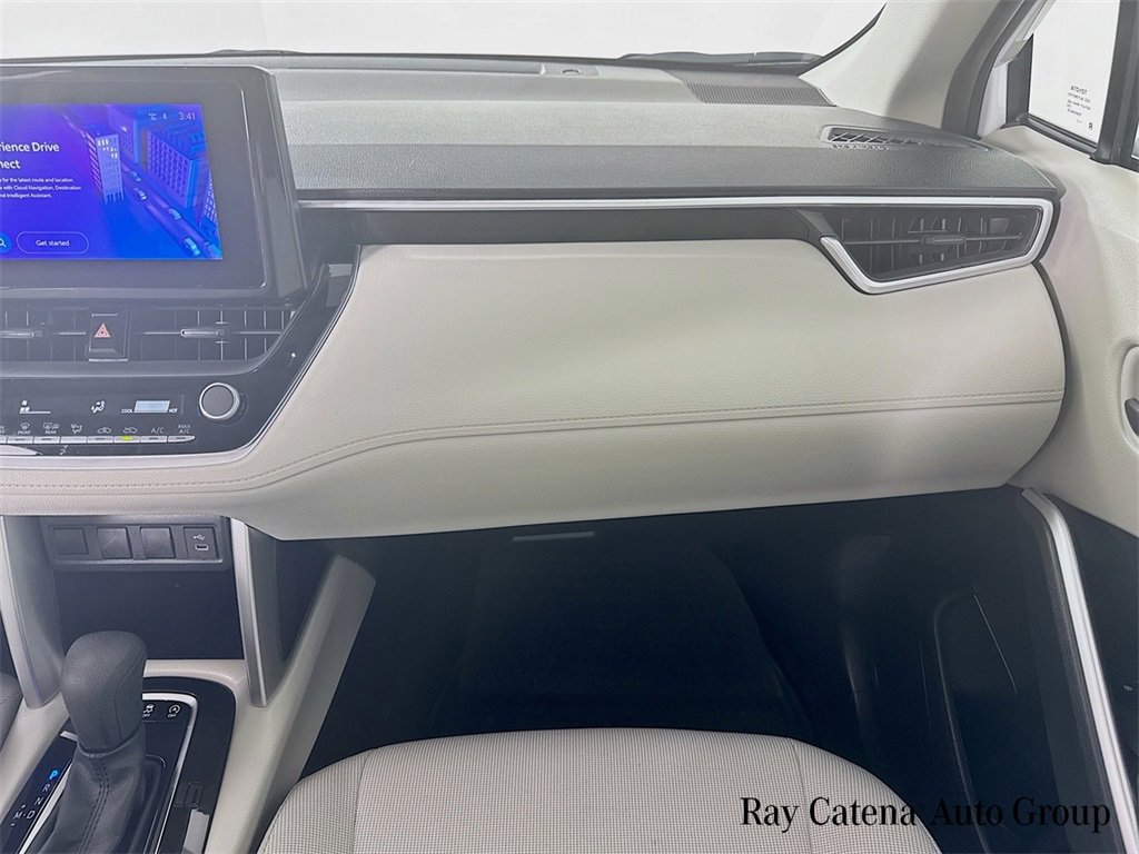 Used 2023 Toyota Corolla Cross L image 23