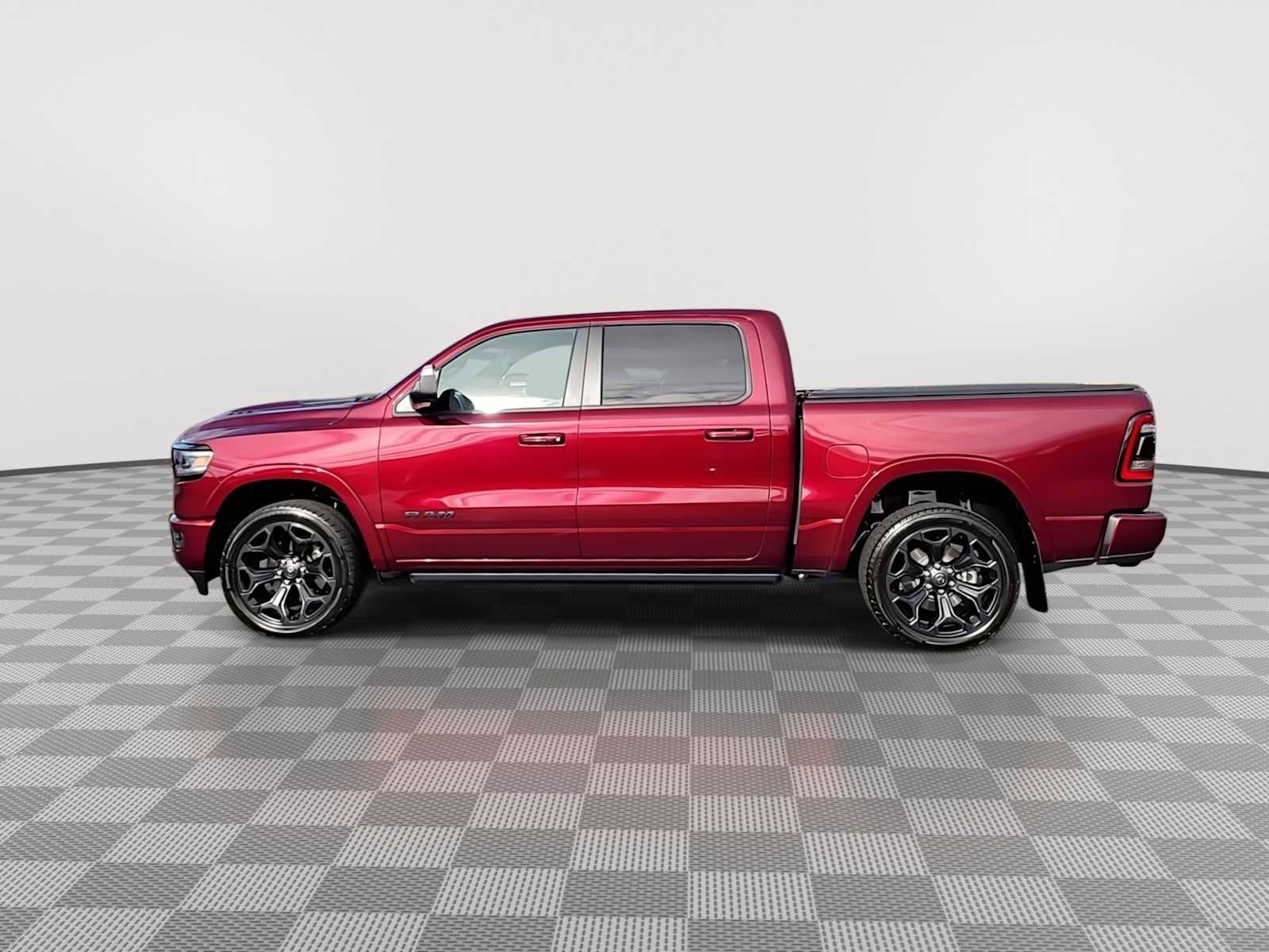 Used 2021 RAM 1500 Limited w/ Night Edition image 5