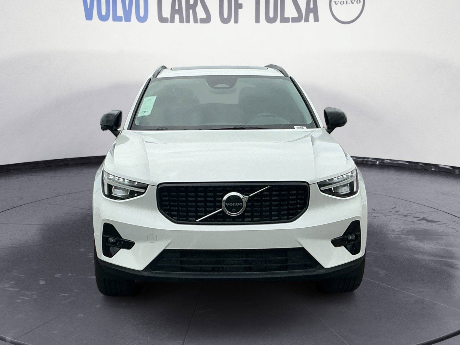 New 2026 Volvo XC40 B5 Plus w/ Protection Package Premier AWD/4WD image 8