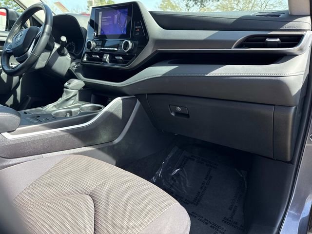 Used 2024 Toyota Highlander LE image 51