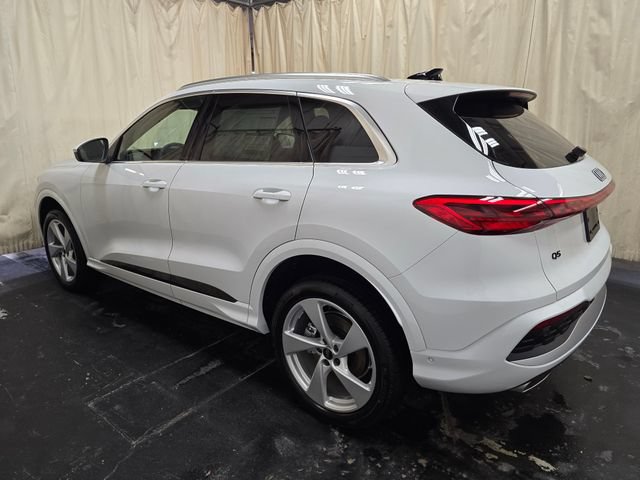 Certified 2025 Audi Q5 Premium Plus w/ Premium Plus AWD/4WD image 9