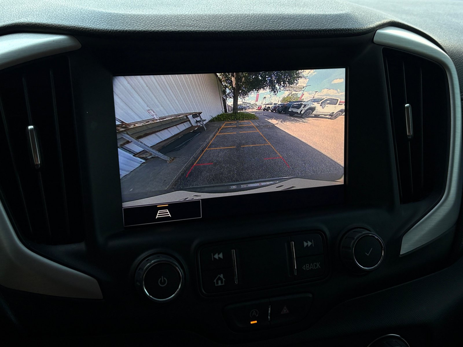 Used 2023 GMC Terrain SLT FWD image 15