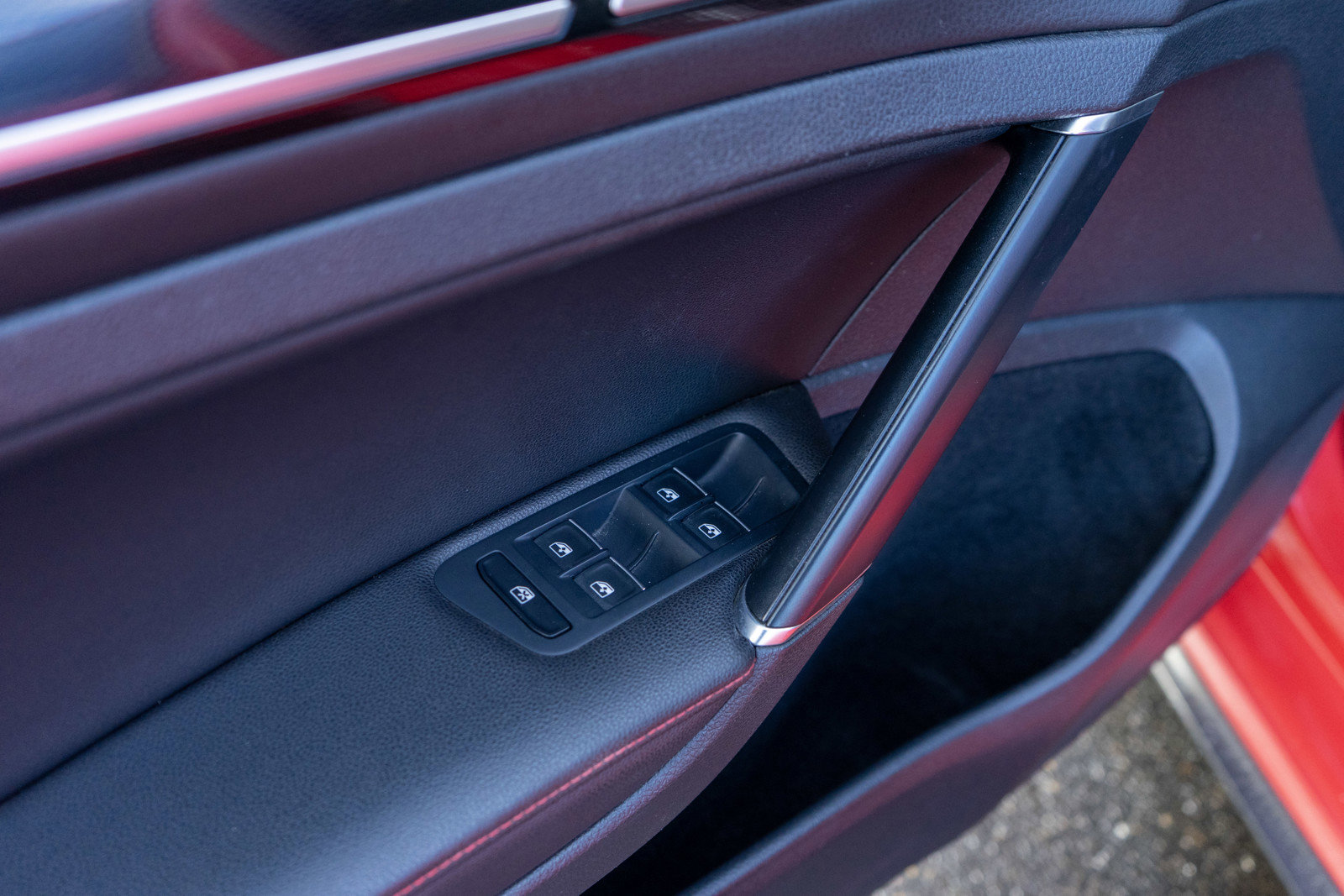 Used 2017 Volkswagen GTI SE image 13