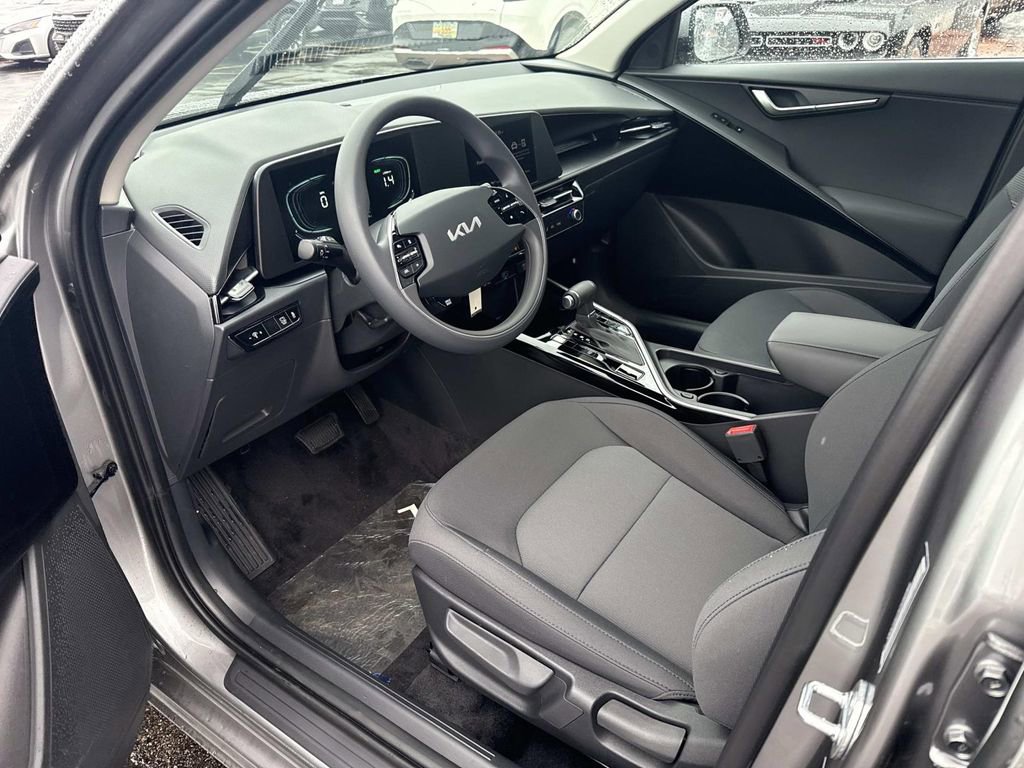 New 2026 Kia Niro LX image 8