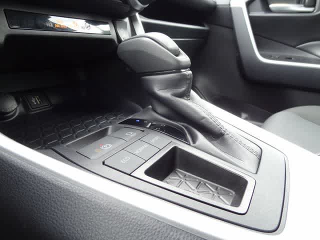 Certified 2025 Toyota RAV4 XLE FWD image 29