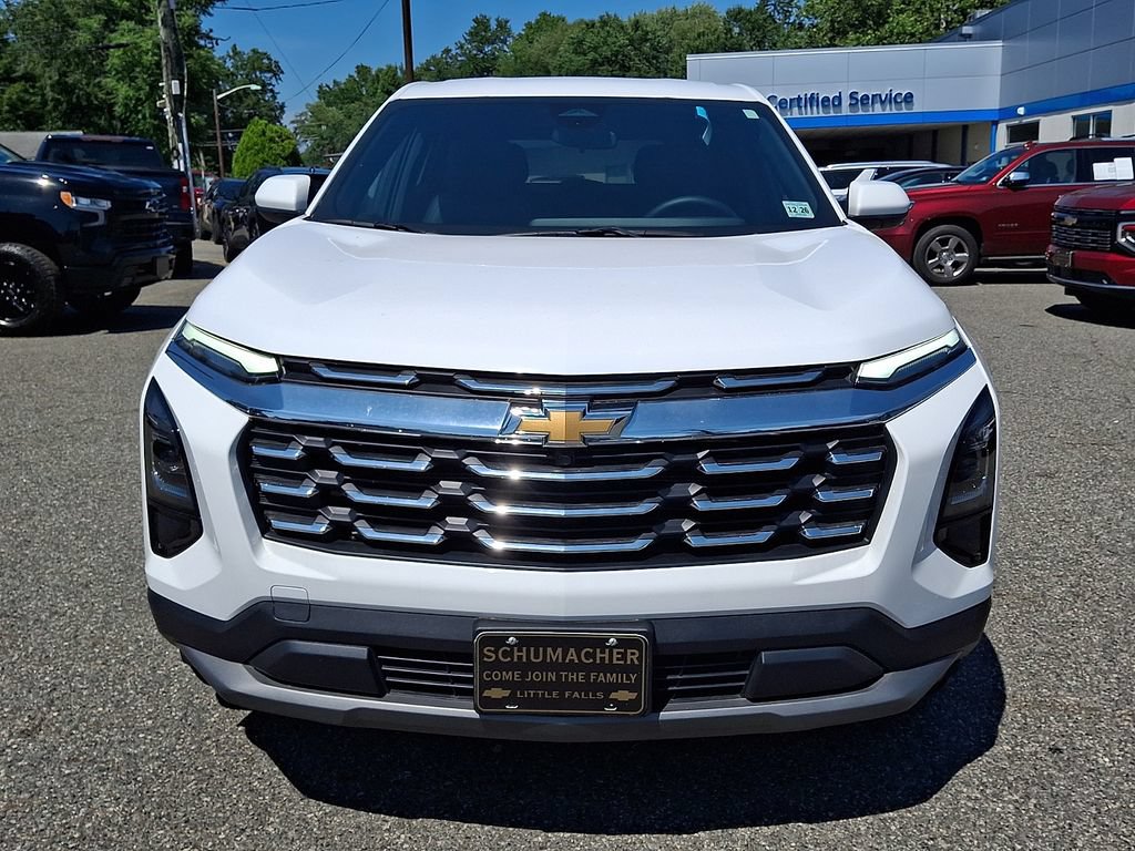 Used 2026 Chevrolet Equinox LT w/ Convenience Package II AWD/4WD image 2