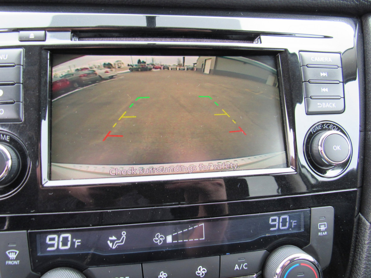 Used 2018 Nissan Rogue SV image 18