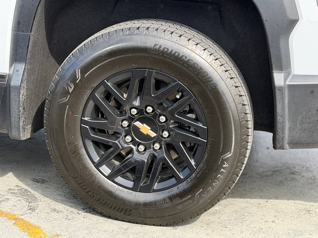 Used 2024 Chevrolet Silverado EV W/T AWD/4WD image 3