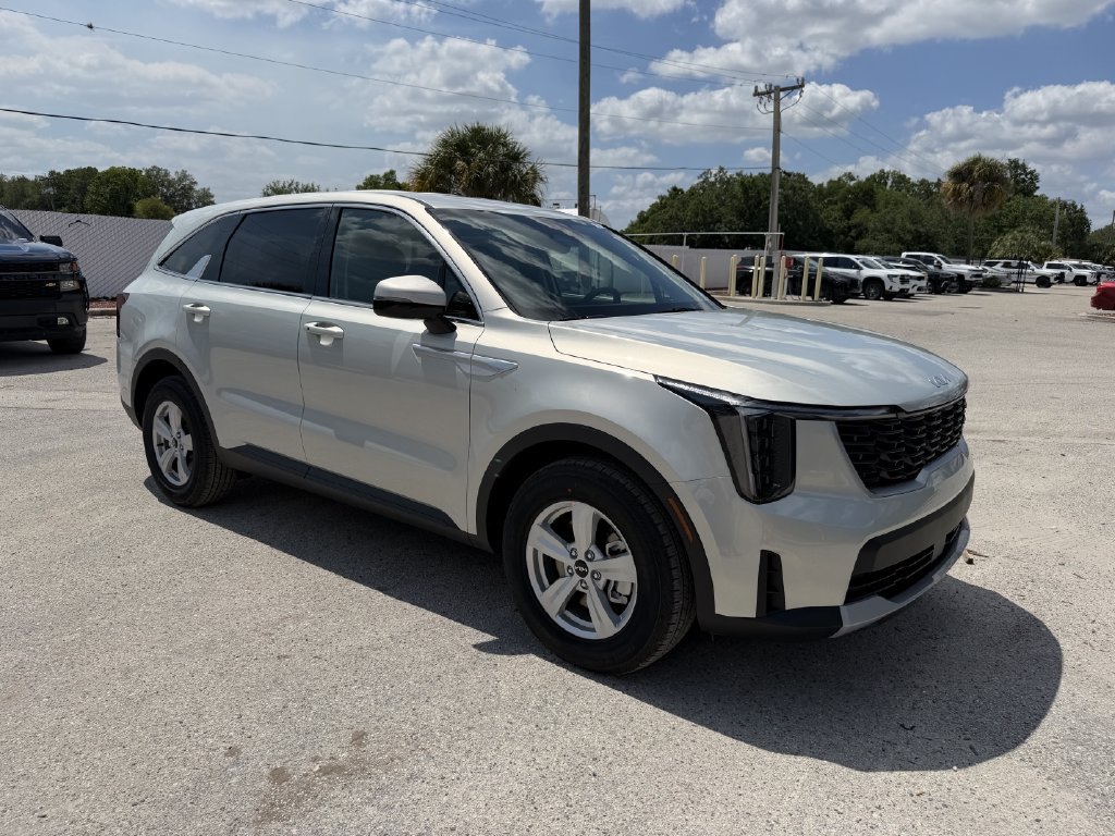 New 2026 Kia Sorento LX FWD image 2