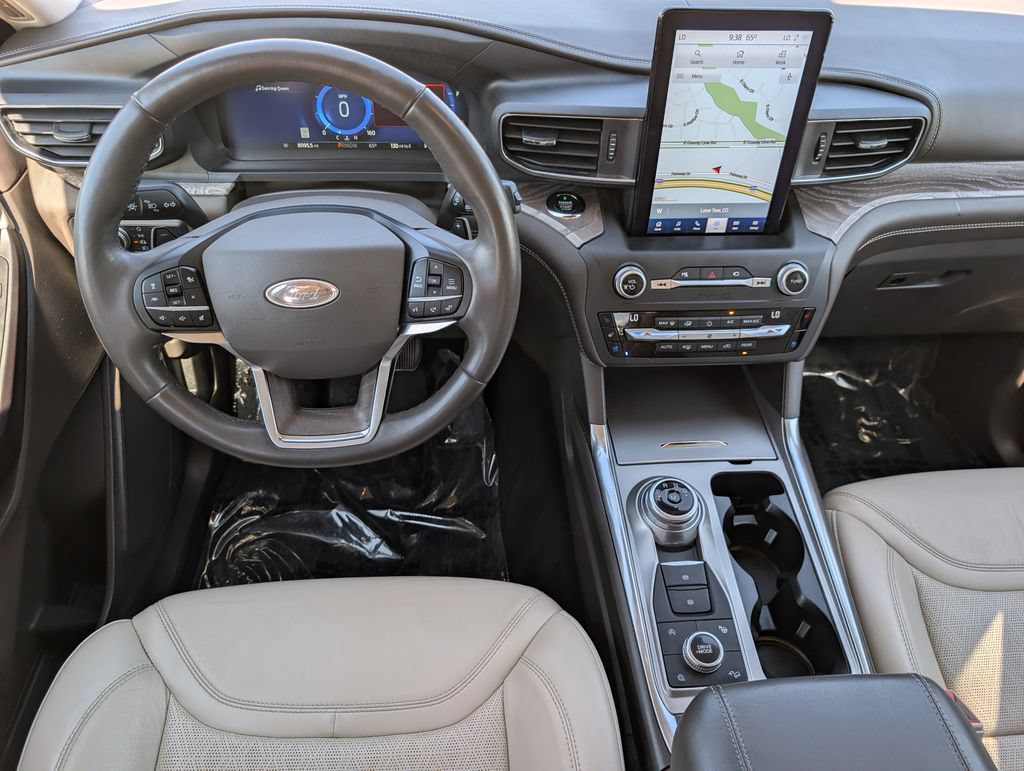 Used 2020 Ford Explorer Platinum w/ Premium Technology Package AWD/4WD image 21