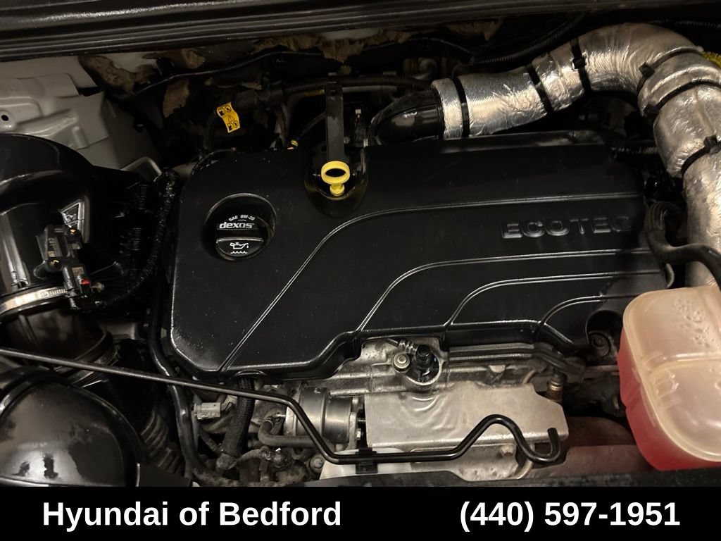Used 2022 Chevrolet Trax LT w/ LT Convenience Package AWD/4WD image 22