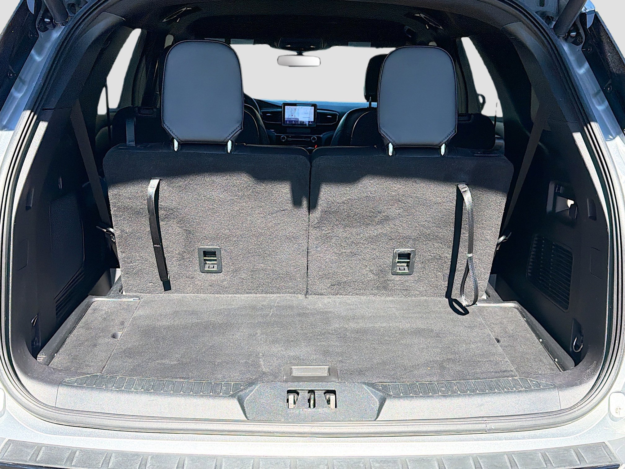 Used 2022 Ford Explorer ST-Line w/ Class IV Trailer Tow Package image 12