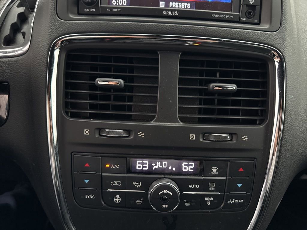 Used 2017 Dodge Grand Caravan SXT w/ Driver Convenience Group image 21