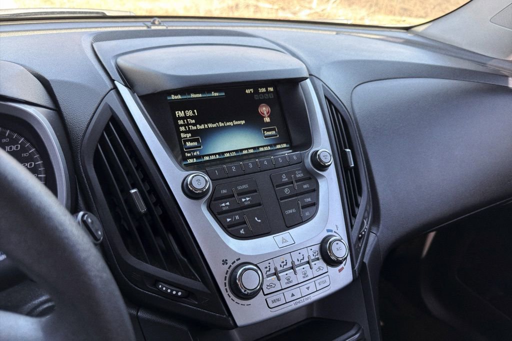 Used 2017 Chevrolet Equinox LS image 9