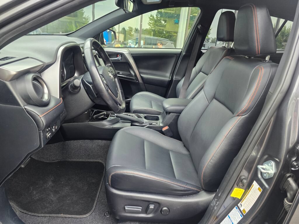 Used 2017 Toyota RAV4 SE AWD/4WD image 24
