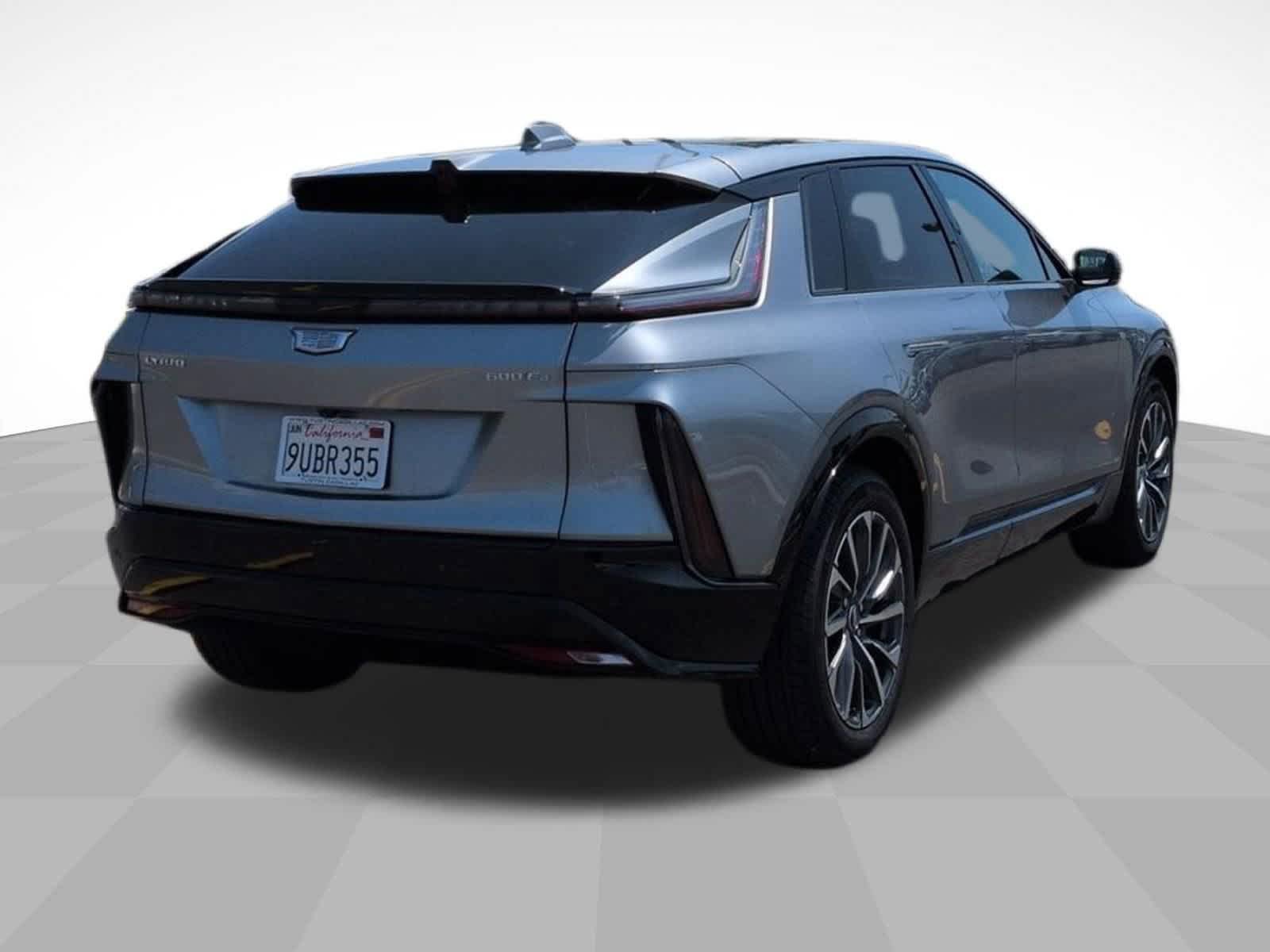 Used 2025 Cadillac Lyriq Sport AWD/4WD image 5