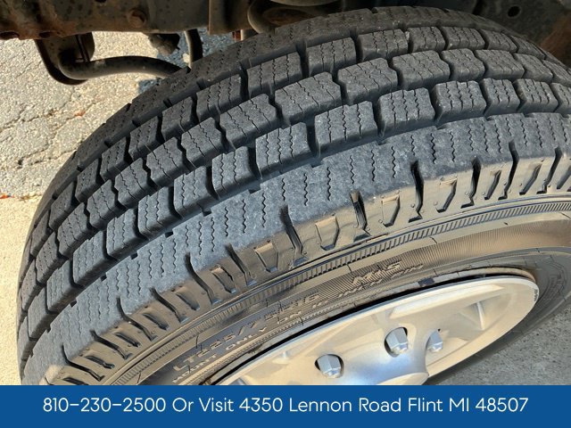 Used 2014 Ford E-150 and Econoline 150 Wagon RWD image 4