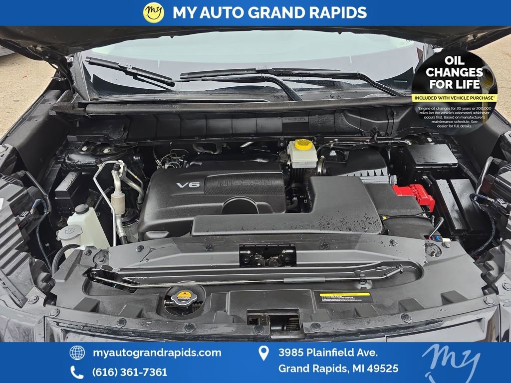 Used 2023 Nissan Pathfinder SL w/ Black Appearance Package AWD/4WD image 23