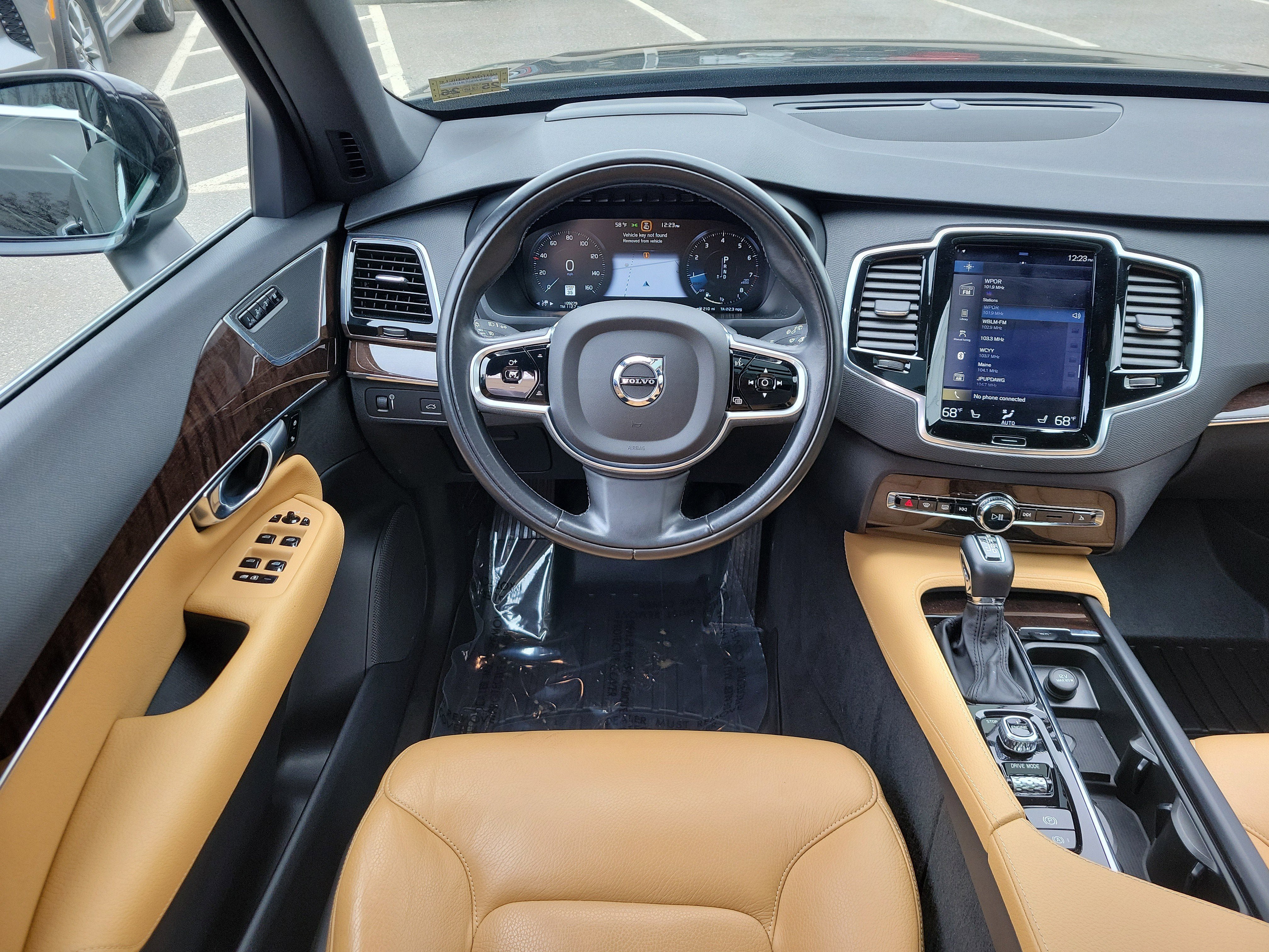 Used 2017 Volvo XC90 T6 Momentum w/ Vision Package AWD/4WD image 19