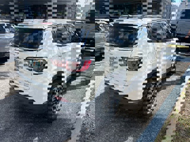 Used 2019 Jeep Compass Limited image 3