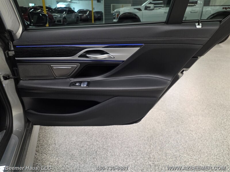 Used 2020 BMW 750i xDrive w/ Executive Package AWD/4WD image 32