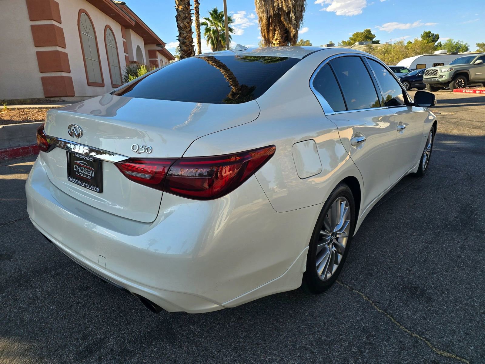 Used 2018 INFINITI Q50 Luxe w/ Cargo Package (L95) RWD image 7