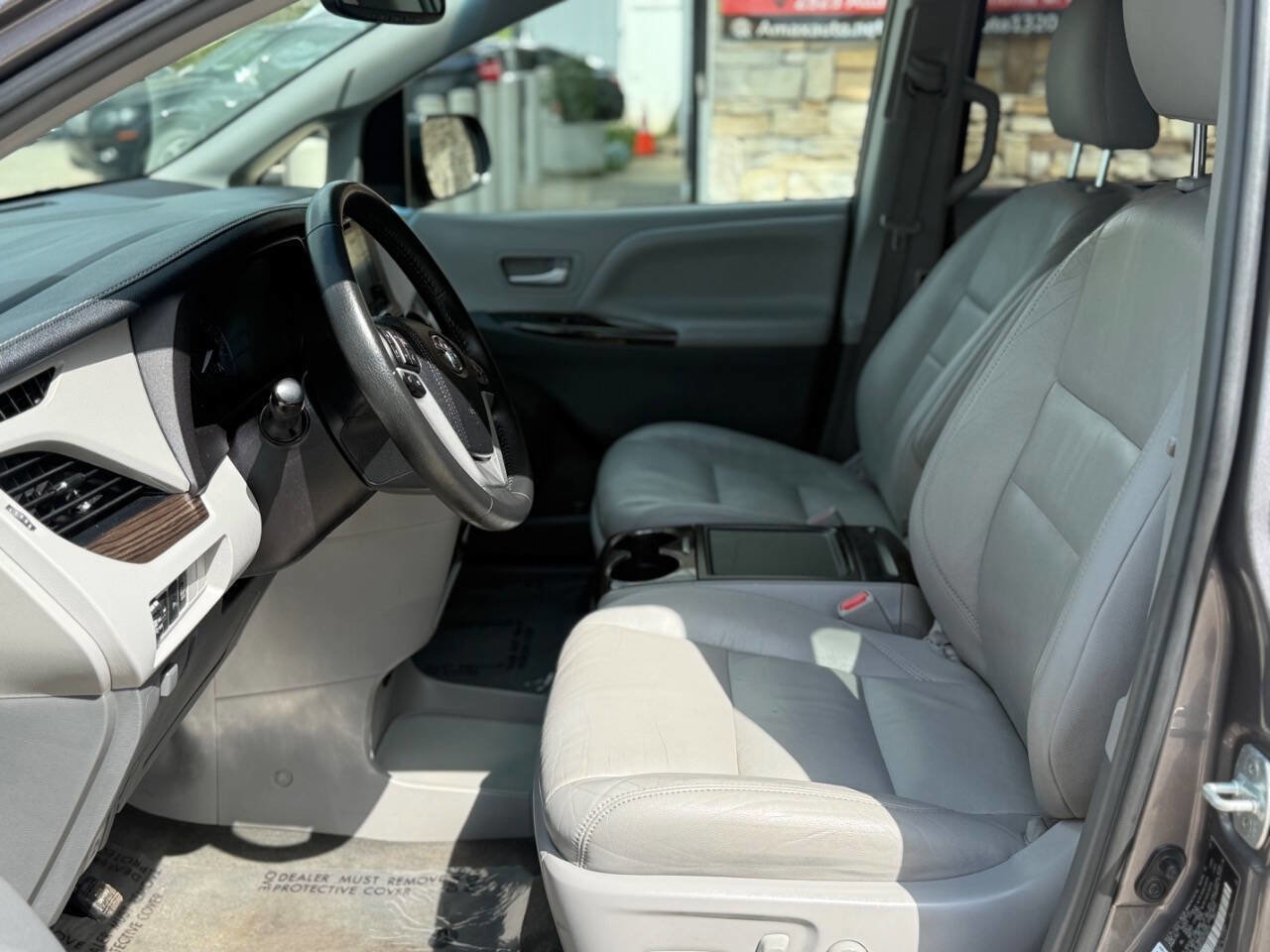Used 2017 Toyota Sienna XLE Premium w/ Protection Package AWD/4WD image 11