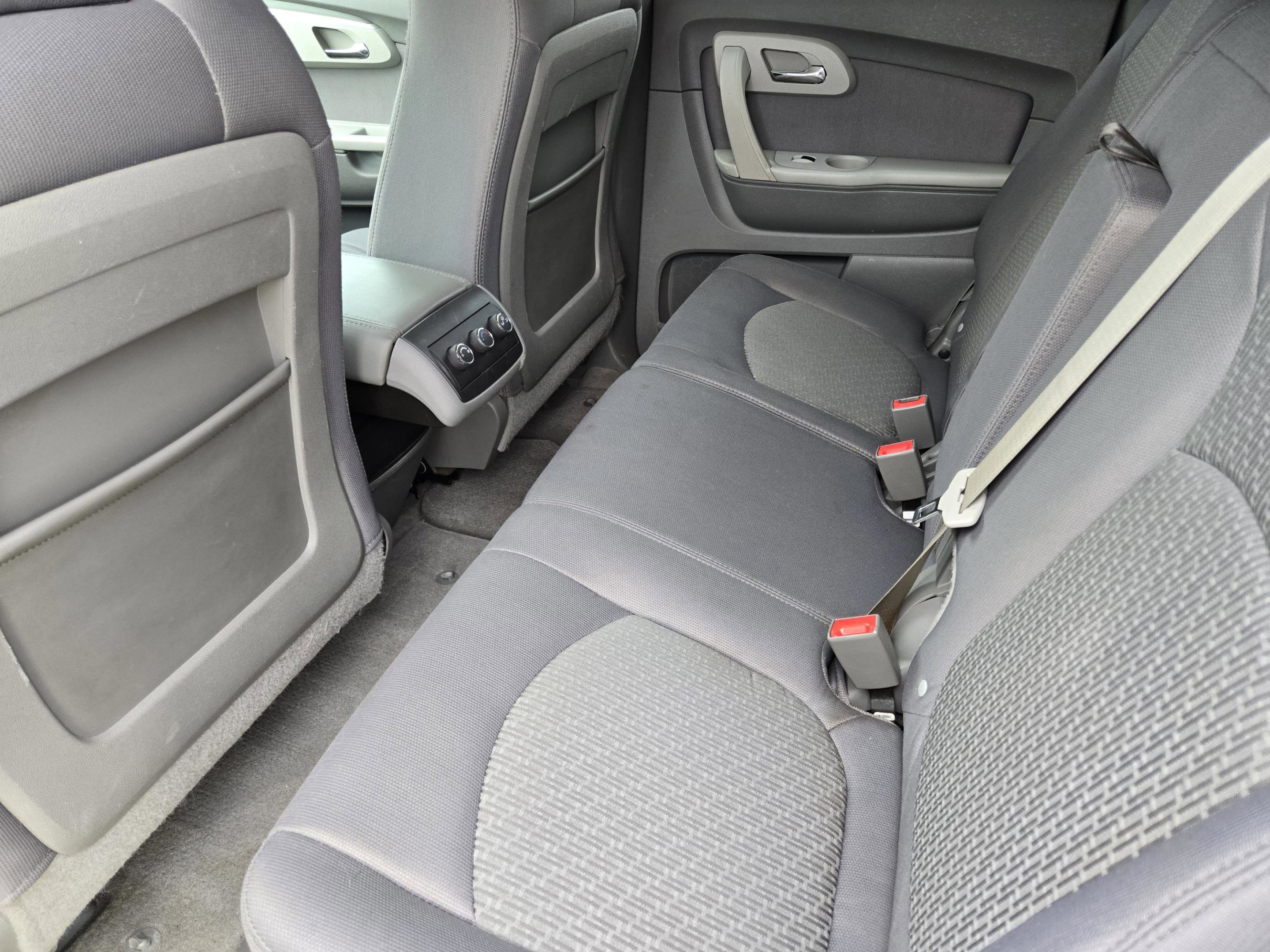 Used 2012 Chevrolet Traverse LS FWD image 25