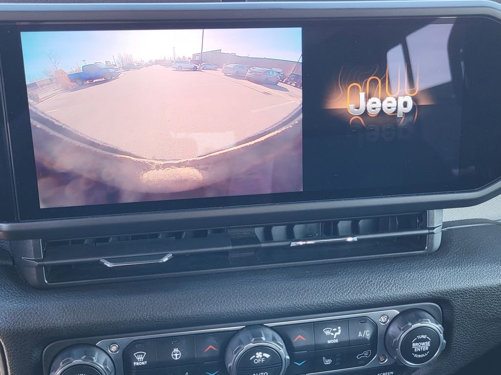 Used 2024 Jeep Wrangler Unlimited image 19