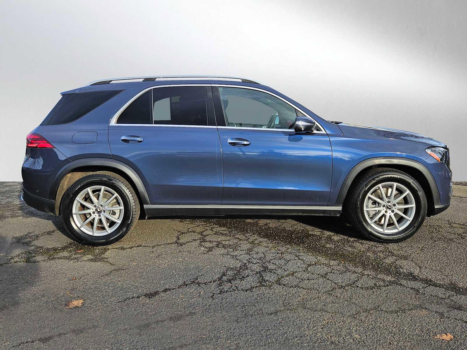 Used 2024 Mercedes-Benz GLE 450e 4MATIC video 2