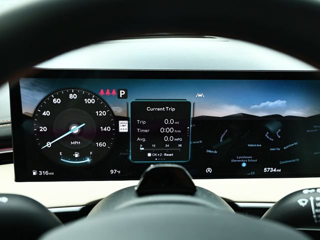 Certified 2026 Genesis GV70 3.5T Sport Prestige AWD/4WD image 47