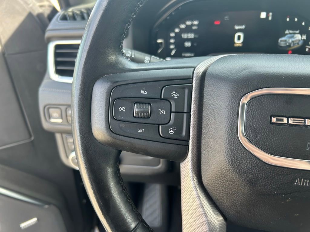 Used 2023 GMC Yukon XL Denali AWD/4WD image 22