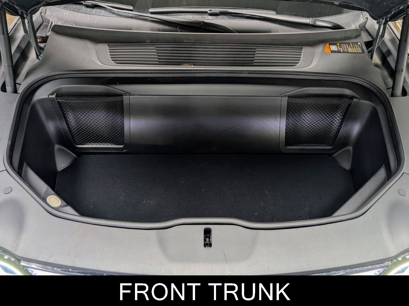 Used 2025 Rivian R1S Adventure AWD/4WD image 11