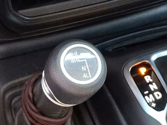 Used 2021 Jeep Wrangler Unlimited Islander image 29