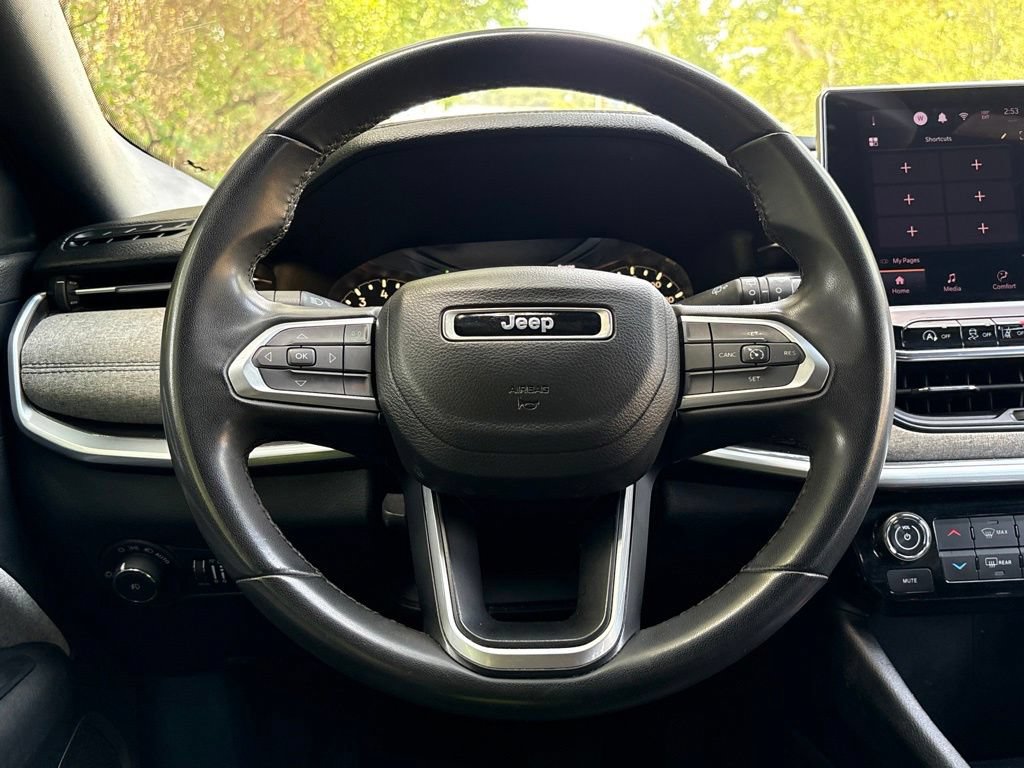 Used 2024 Jeep Compass Latitude AWD/4WD image 25