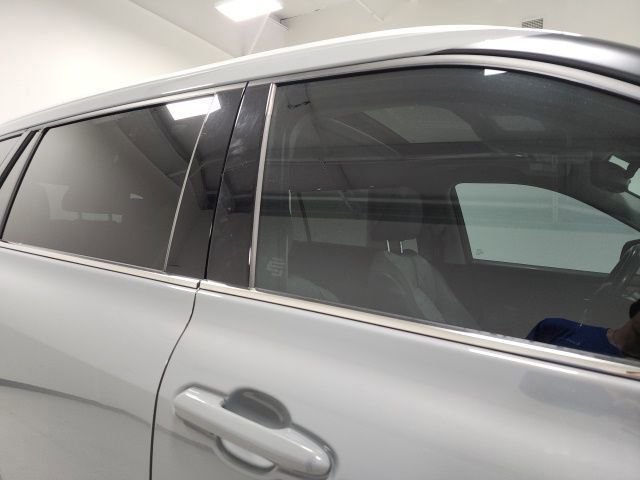 Used 2022 Toyota Highlander Bronze Edition image 16