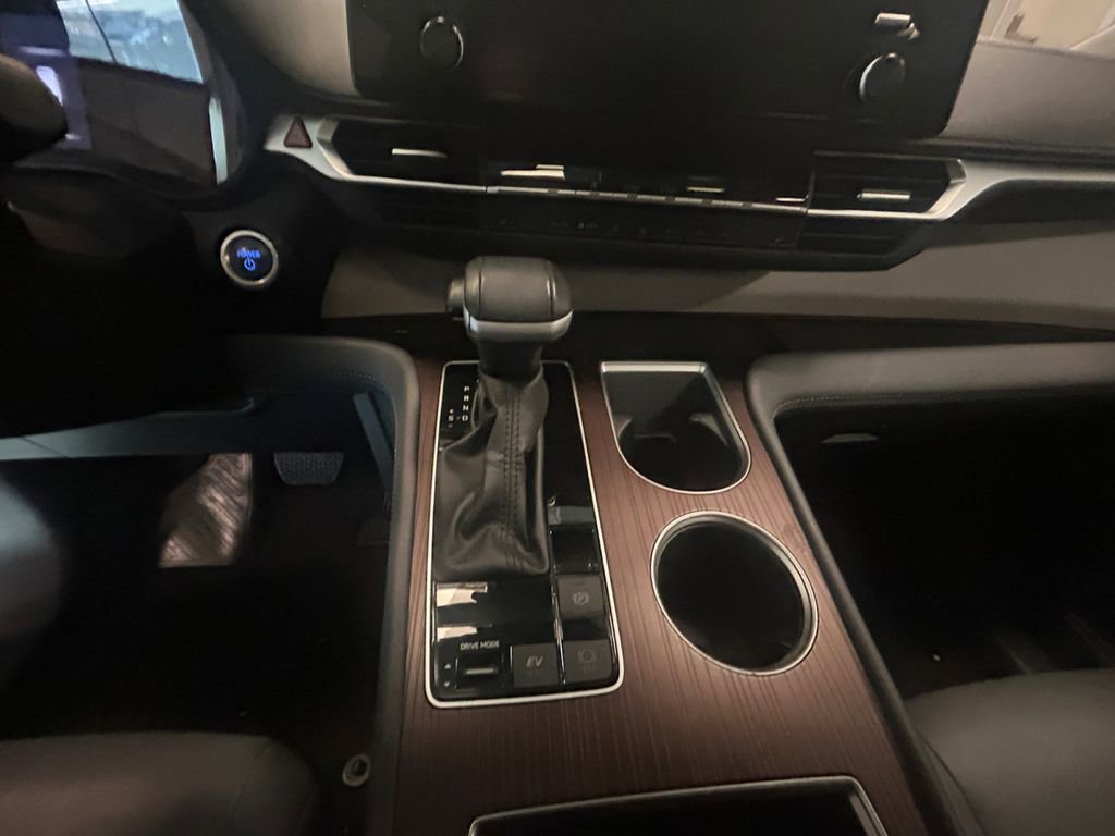 Certified 2024 Toyota Sienna XLE image 11