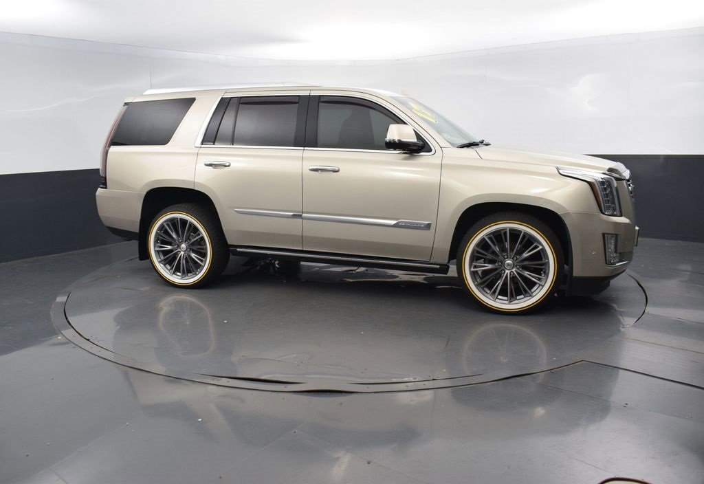 Used 2017 Cadillac Escalade Platinum image 7