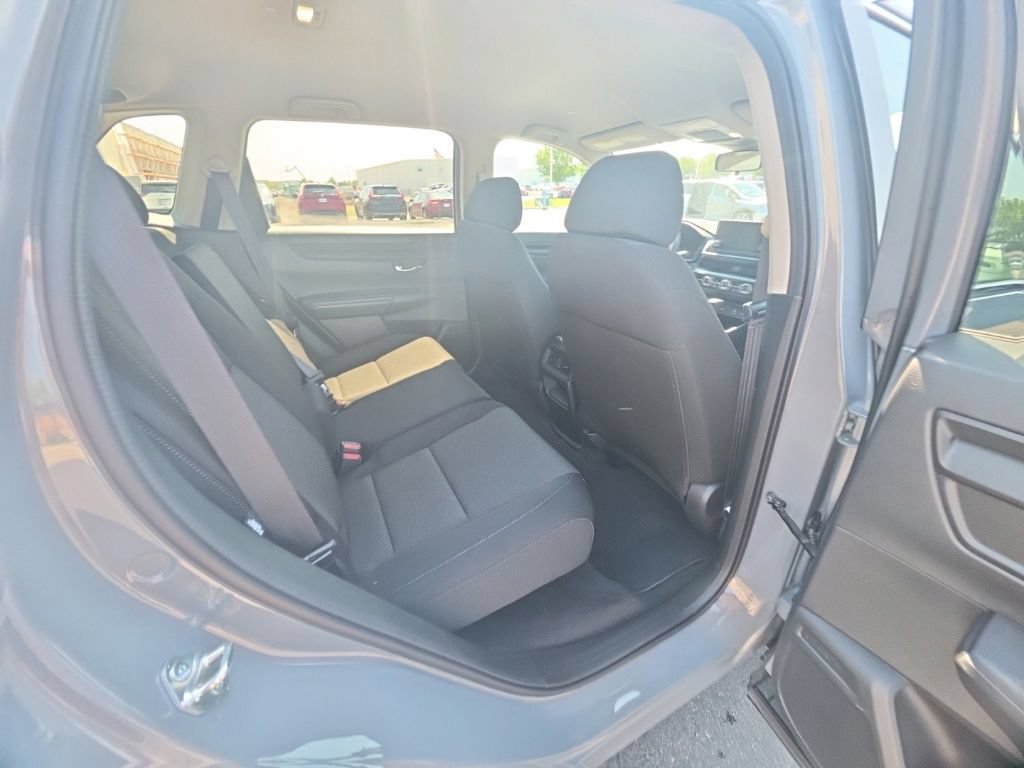 Used 2025 Honda CR-V LX image 29