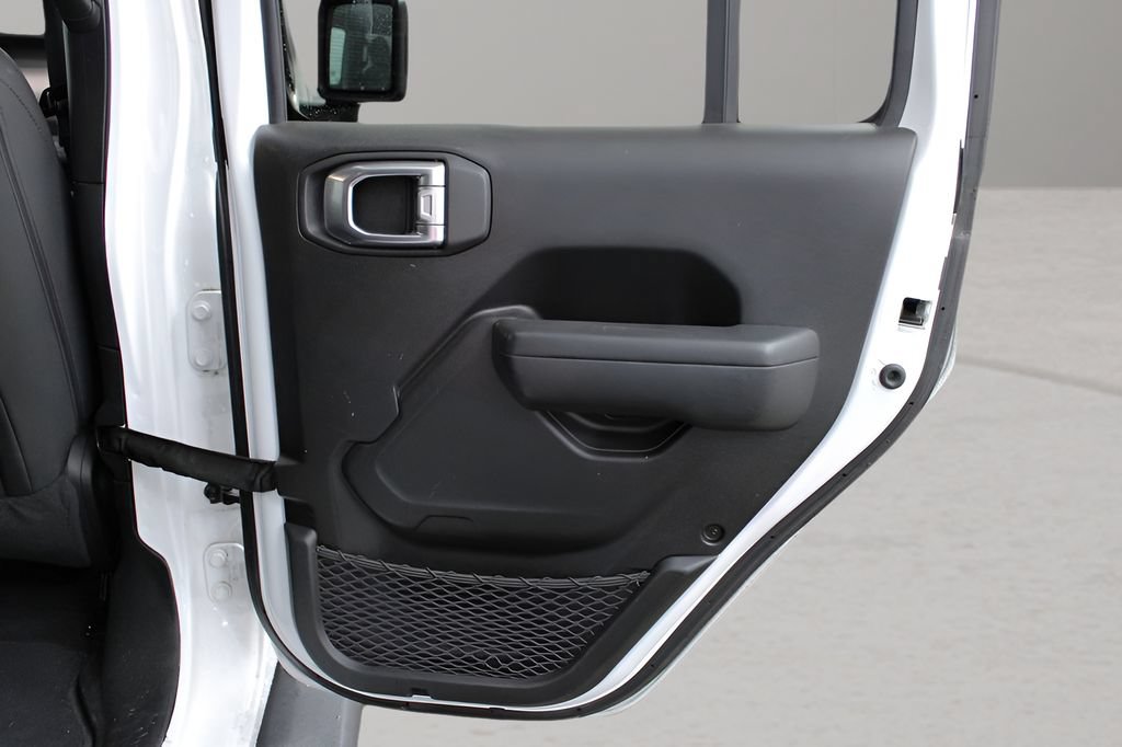 Used 2022 Jeep Wrangler Unlimited Sport AWD/4WD image 13
