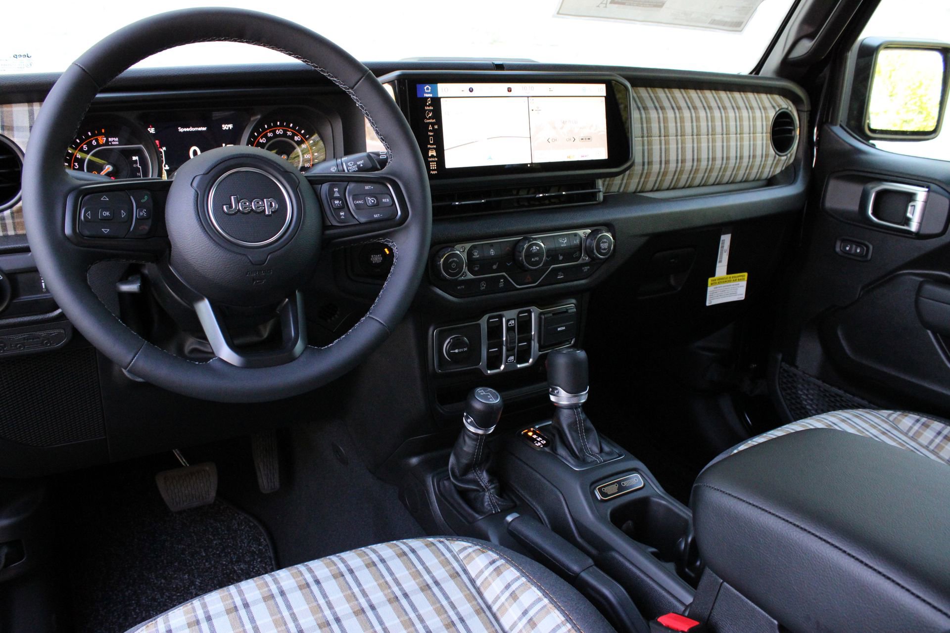 New 2026 Jeep Gladiator Sport AWD/4WD image 25