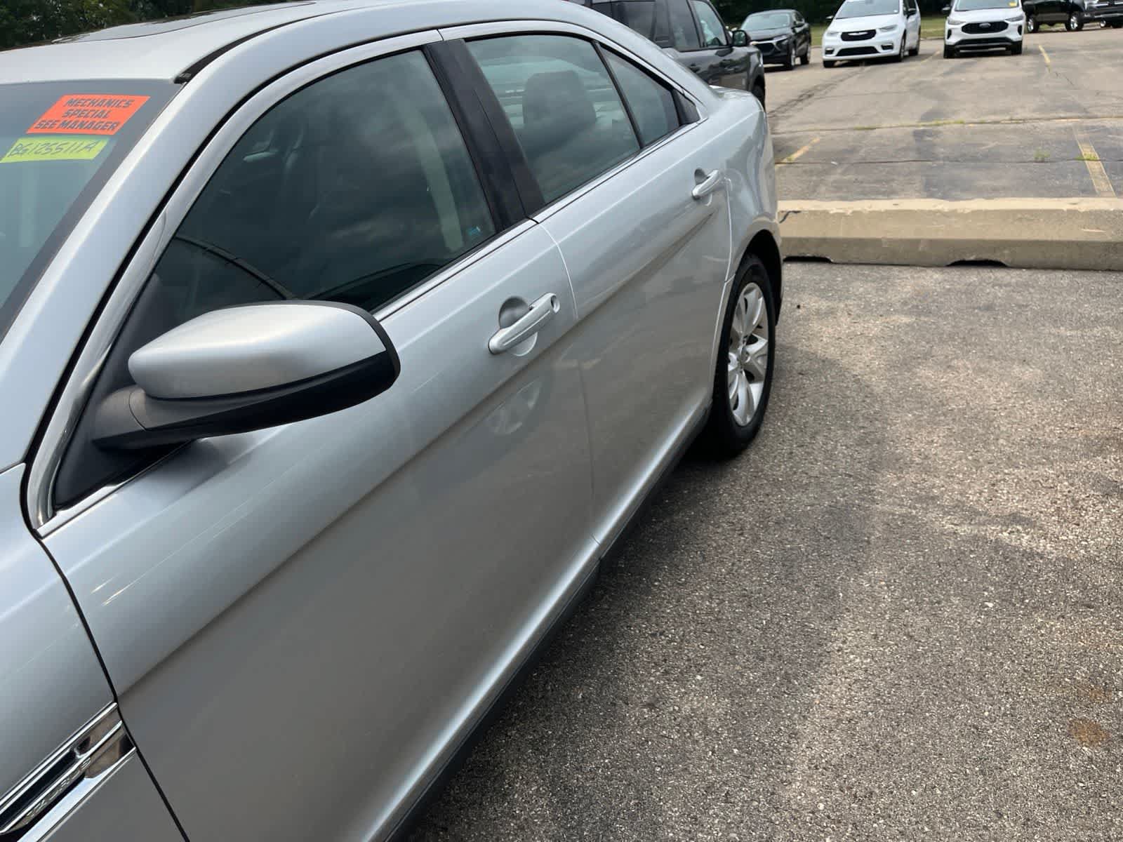 Used 2011 Ford Taurus SEL w/ 201A Rapid Spec Order Code FWD image 8